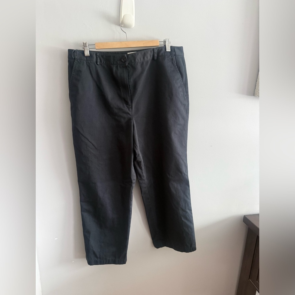 L.L.Bean Classic Fit Black Cotton Pants Women’s Size 16 Regular